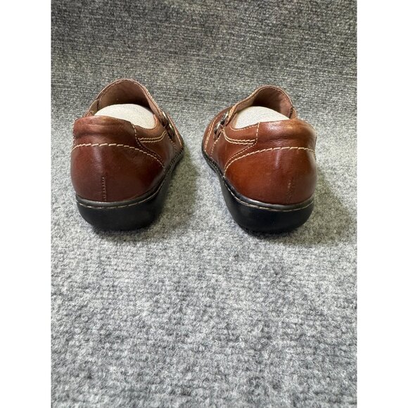 Clarks Womens Brown 9M Leather Slip-On Comfort Shoes W/ Button Accent - Picture 4 of 16